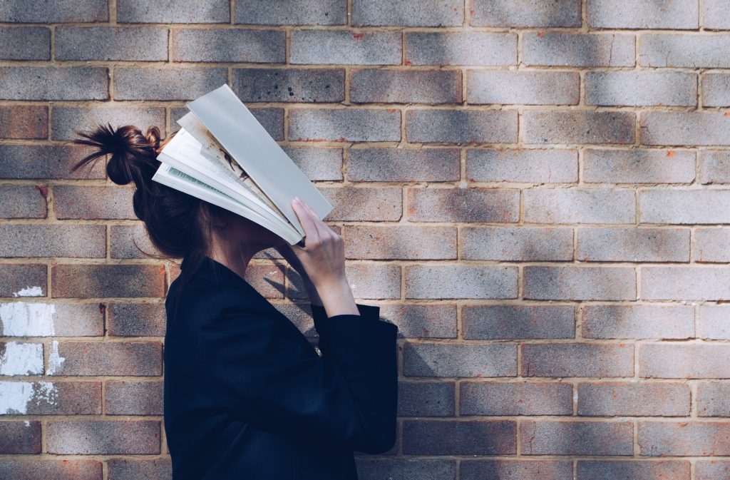 Minden könyvmoly rémálma: tippek olvasási válság ellen